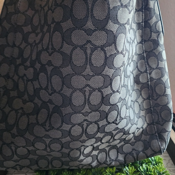 GUC Coach Signature Outline CELESTE Hobo Shoulder Bag - Picture 7 of 15